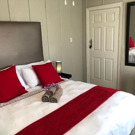 The Lavender Guesthouse Kroonstad Extérieur photo