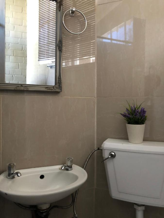 The Lavender Guesthouse Kroonstad Extérieur photo
